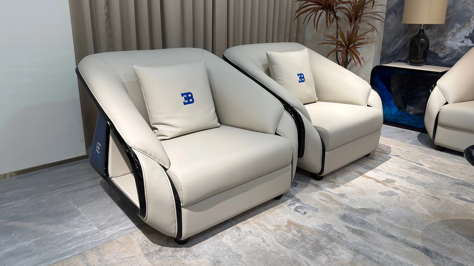 HR-SF-009 luxury sofa collection in showroom, view 4